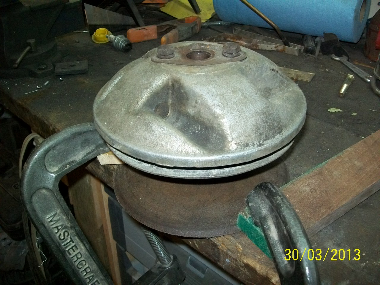 securing clutch to bench 002.jpg