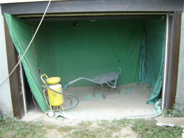 Sandblasting booth (Small).jpg